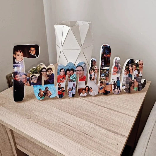 Letrero FAMILIA con fotos en letras unidas
