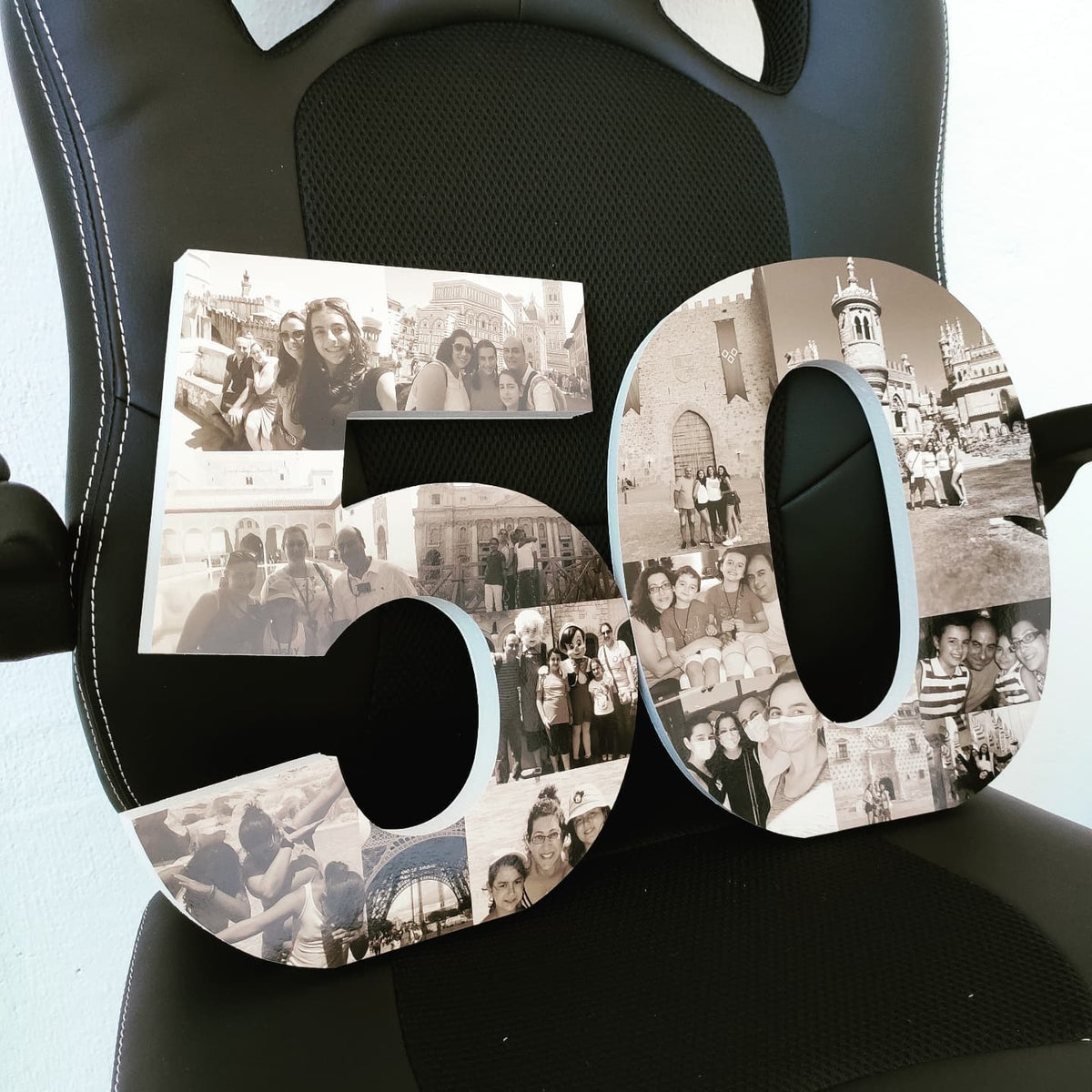 Número 50 con fotografías, cifras sueltas - Picletters